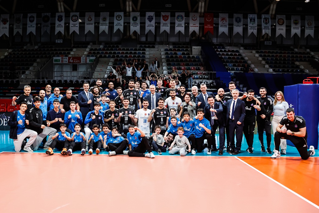 Halkbank, seriyi 2-1 yaparak sezonu 3. Sırada tamamladı