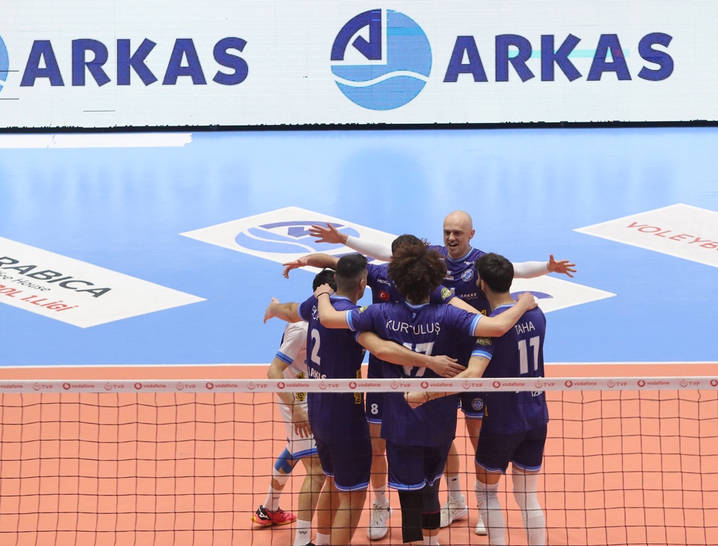 Arkas Spor, Play-off da ilk maçta kazanıp seriyi 1-0 avantajla başladı