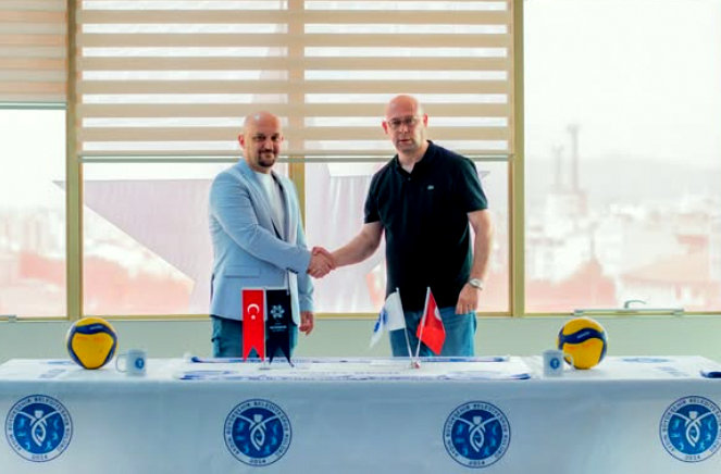Ataman Güneyligil, Aydın Büyükşehir Belediyespor'la sözleşme imzaladı