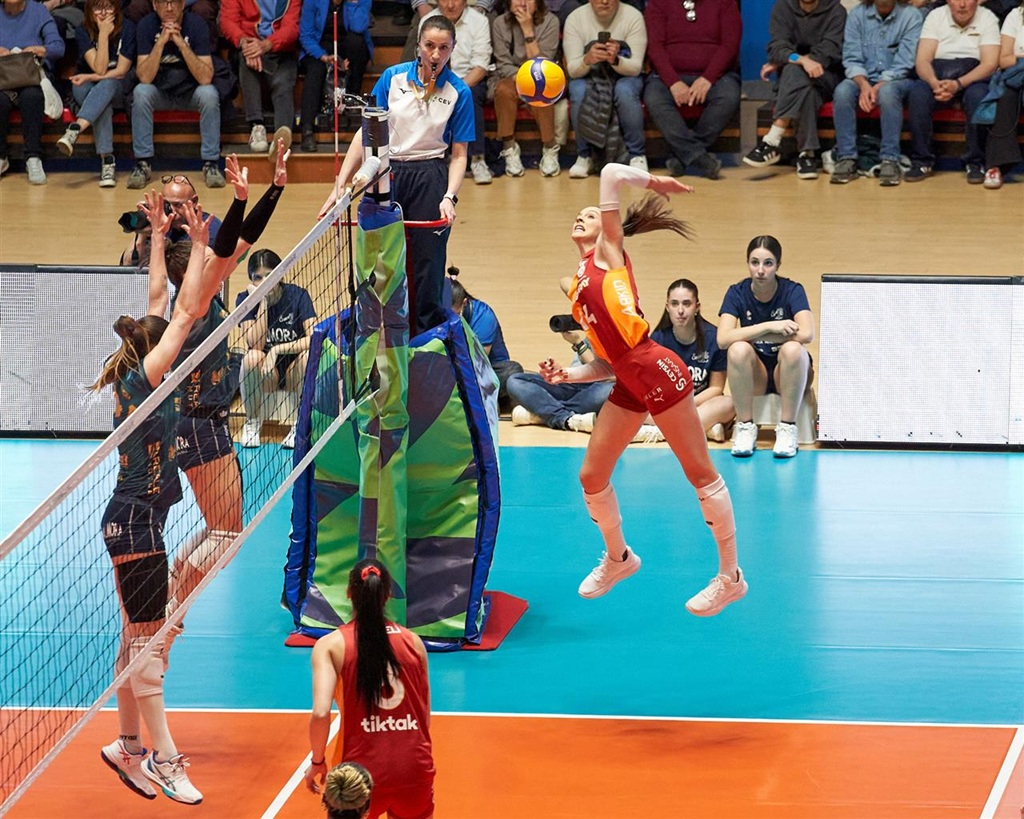 Galatasaray Daikin, deplasmanda Chieri'yi 3-2 mağlup etti