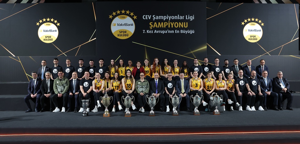 7. kez Avrupa şampiyonu olan VakıfBank basının karşısına çıktı