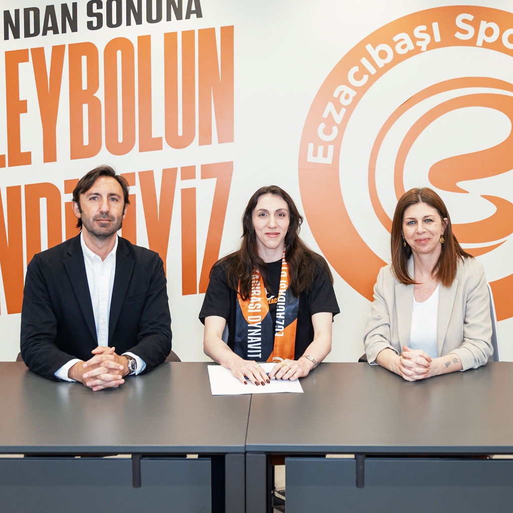 Aslı Kalaç yeni sezonda turuncu beyazlı formayı terletecek