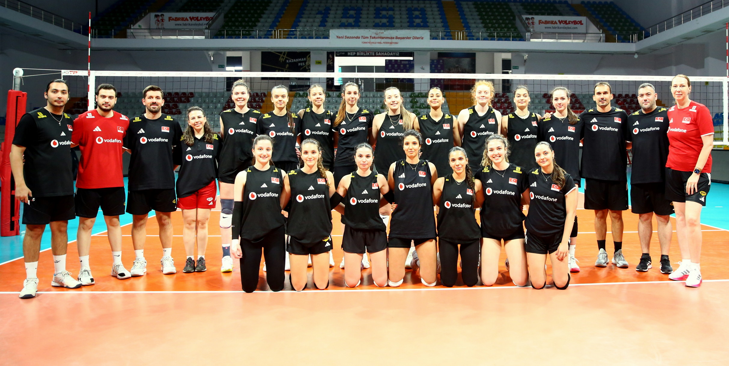 U22 Kadın Voleybol Takımı geniş kadrosu ile antrenmanlara  hız verdiler