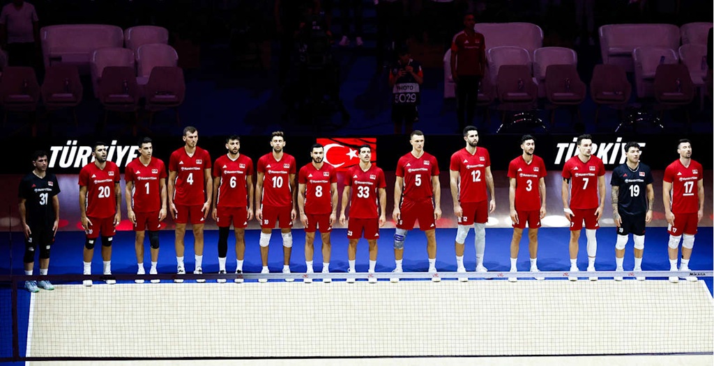 Filenin Efeleri'nden  mükemmel geri dönüş 3-2 Ukrayna'yı yendi