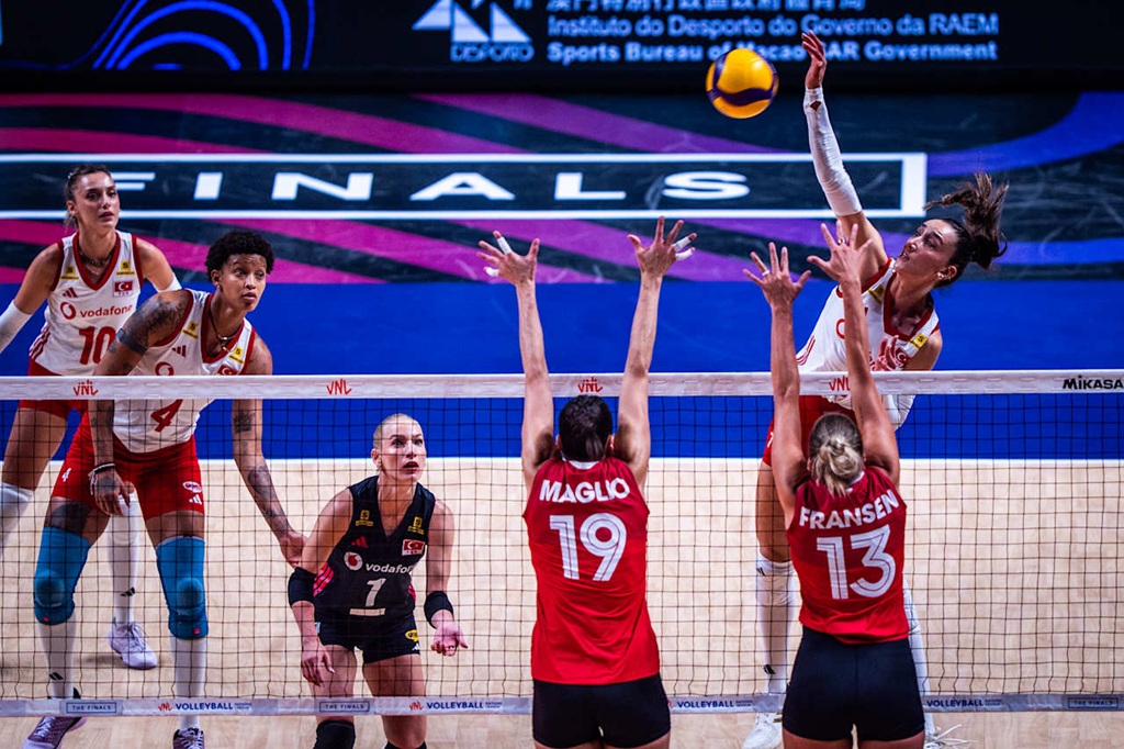Filenin Sultanları, 2026 Milletler Ligi (VNL) nde Yarı Finale Yükseldi!