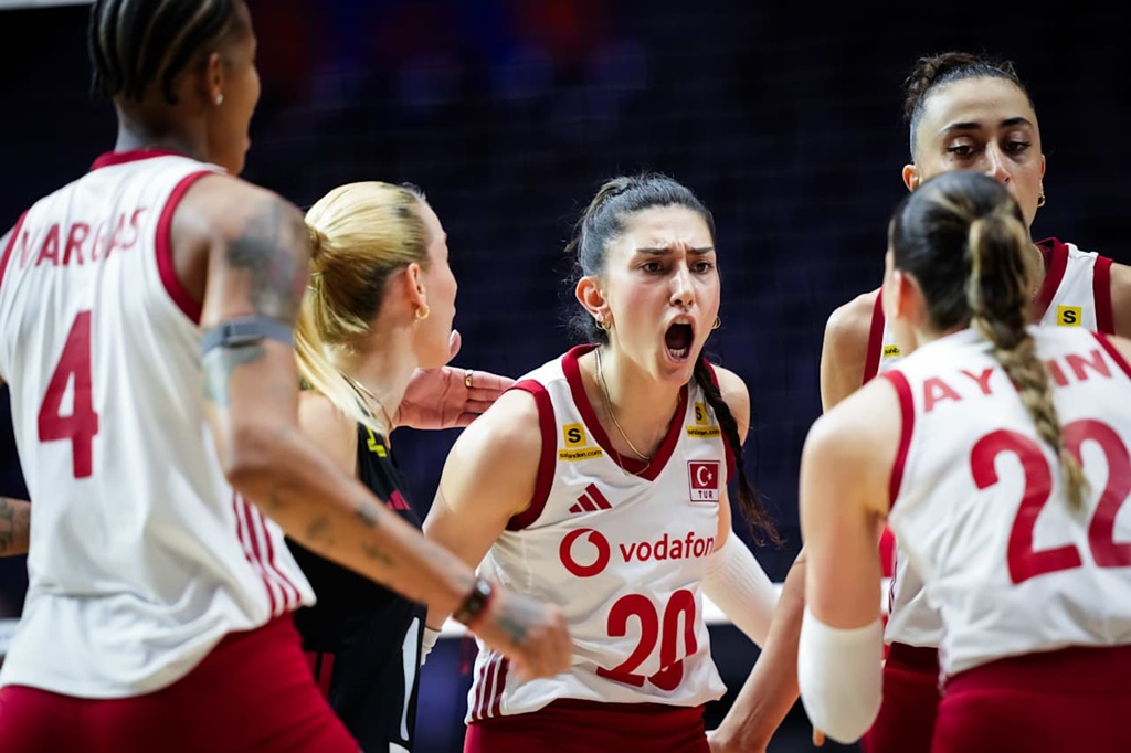 Filenin Sultanları'nın VNL' de  Rakibi ABD