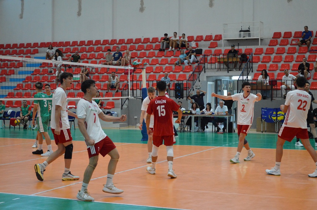 U17 Erkek Milli Takımımız, Balkan Şampiyonası'nda 2 de 2 yaptı ve Yarı Finalde