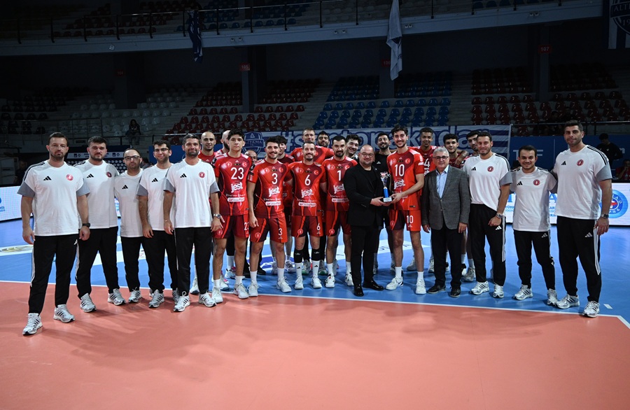 TÜGİAD Ege Uluslararası Voleybol Turnuvası’nda şampiyon Ziraat Bankkart