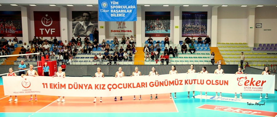 Eker Spor, 3-1 galibiyetle taçlandırdığı 11 Ekim Dünya Kız Çocukları Gününü neşe ile kutladılar.