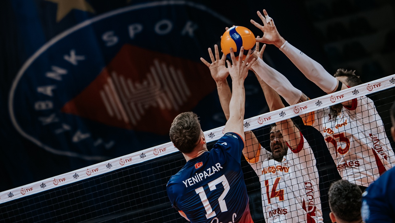 Halkbank Galatasaray Madeş Mobilya'yı 3-1 İle Geçti