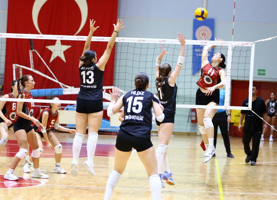 Uzman Posta 2.Lig 9.Grup ekiplerinden Koç Spor, Bursa Fethiye 1973 spor'a karşılaştı