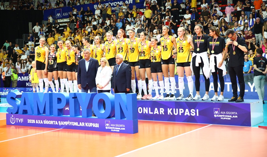 VakıfBank Spor Kulübü 40 yıllık tarihinde  44. kupasını kazandı