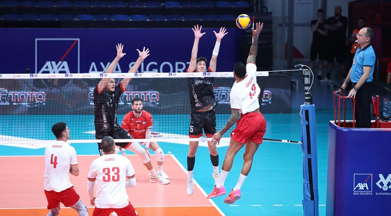 2027 Erkekler AXA Sigorta Kupa Voley'de Çeyrek Finale Yükselen Takımlar Belli Oldu