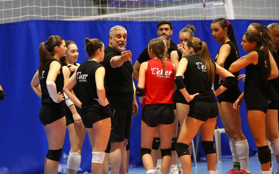 Eker Spor 2026-2027 Voleybol Sezonu'da  Hazırlık Turnuvalarında galibiyet serisini devam ediyor