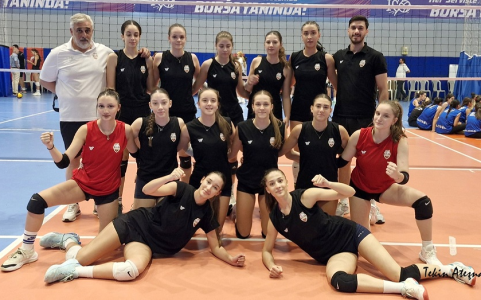 Eker Spor, Yıldız Kızlar Voleybol  Hazırlık Turnuvası ikinci gününde de serisini devam dedi