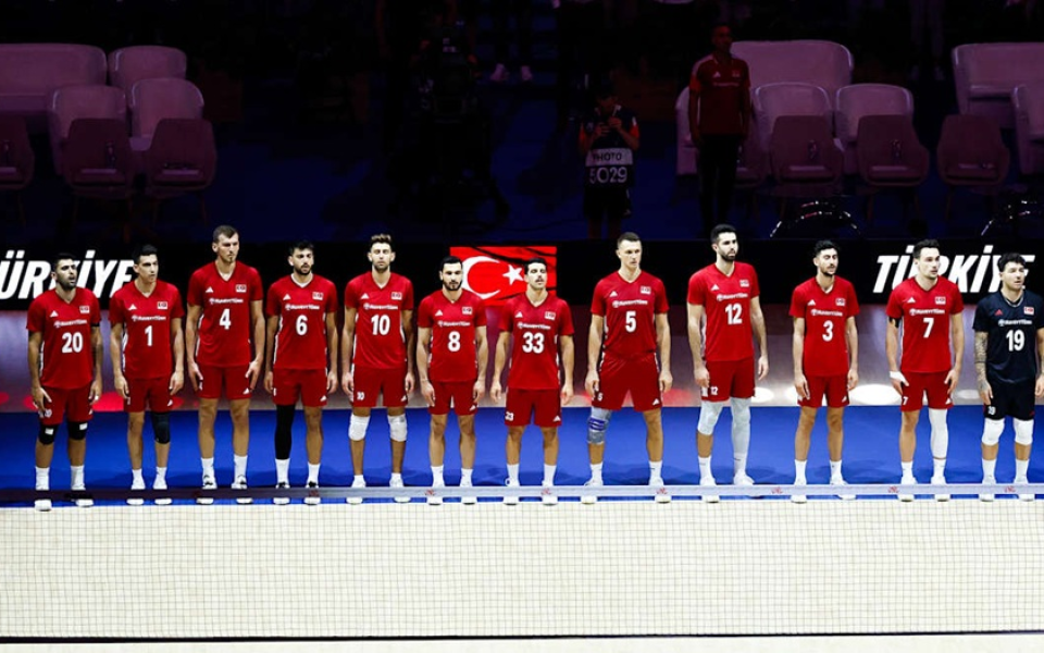 Filenin Efeleri'nden  mükemmel geri dönüş 3-2 Ukrayna'yı yendi