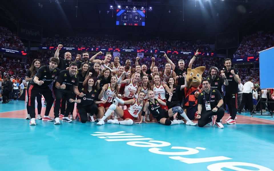 Filenin Sultanları İtalya'yı 3-2 yendi ve Avrupa Şampiyonu oldu
