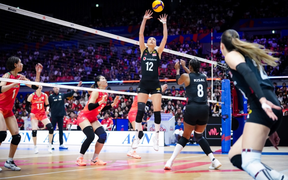 Filenin Sultanları, Japonya'yı 3-1 geçerek Voleybol Milletler Ligi Finallerinde!