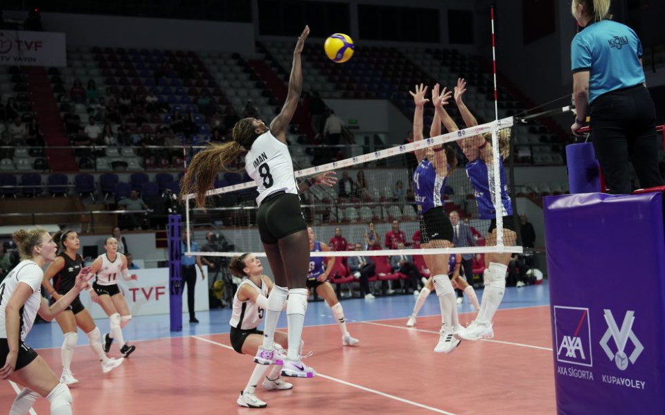 Nilüfer Belediyespor Eker, AXA Sigorta Kupa Voley' de Beşiktaş galibiyetiyle başladı