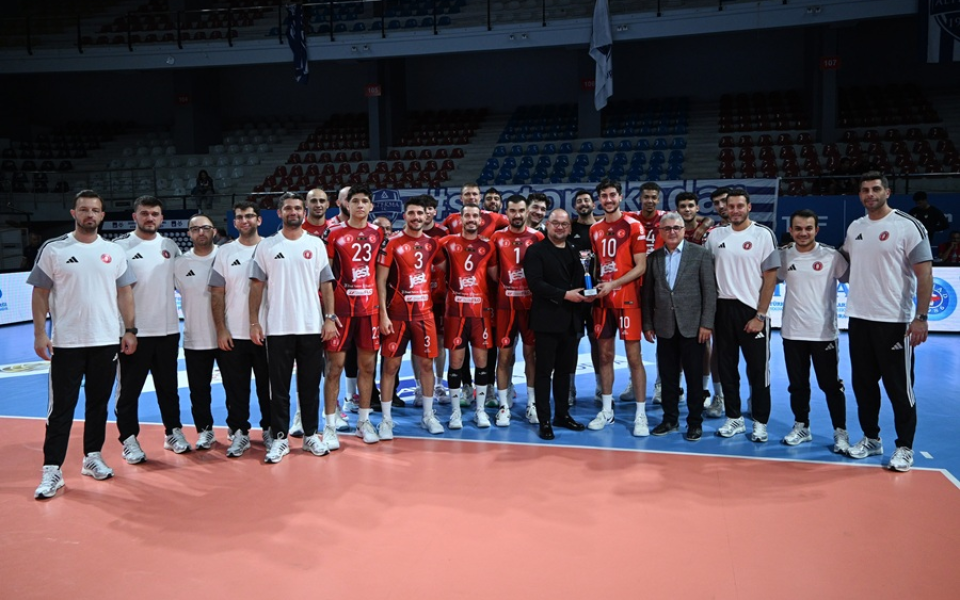 TÜGİAD Ege Uluslararası Voleybol Turnuvası’nda şampiyon Ziraat Bankkart
