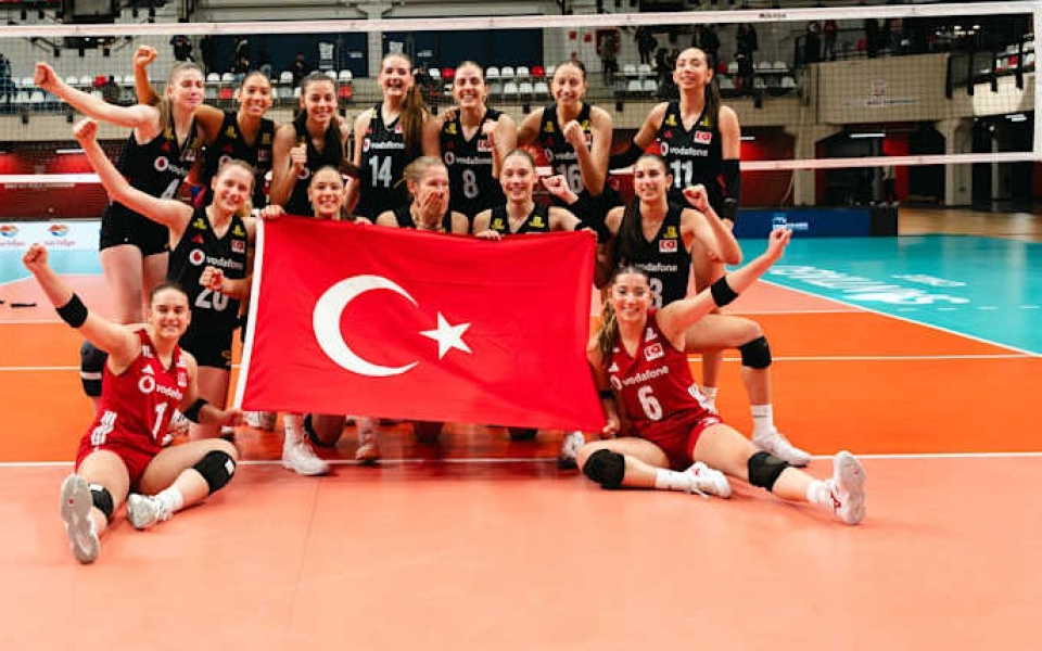 U17 Kız Milli Takımımız Dünya Şampiyonası'nda Yarı Finale Yükseldi!