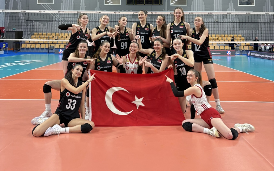 U18 Kadın Milli Takımımız, İspanya'yı 3-0 Mağlup Etti